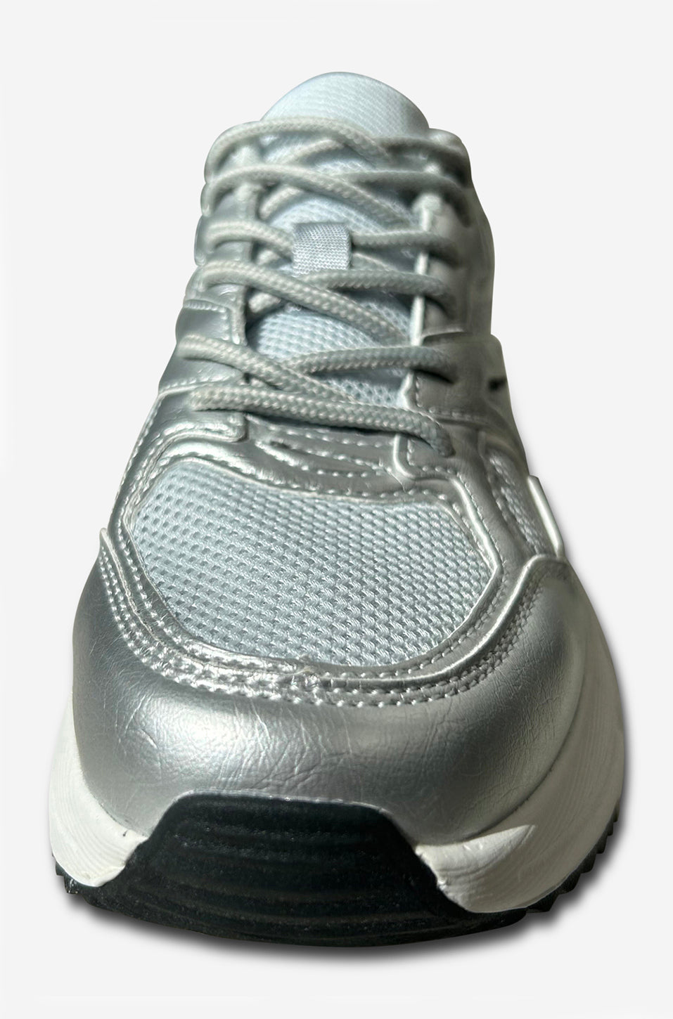 ZAPATO DEPORTIVO METALIZADO