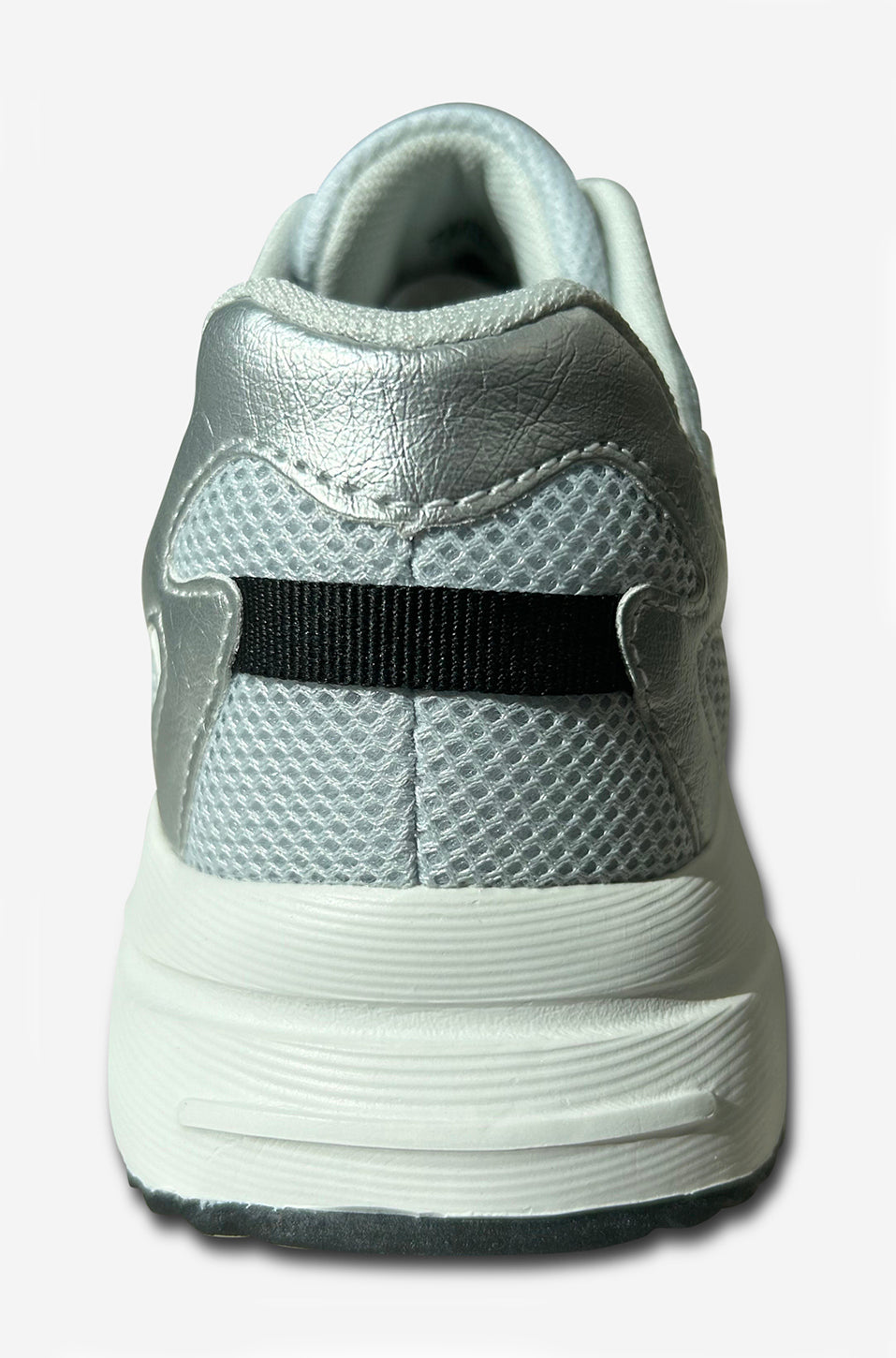 ZAPATO DEPORTIVO METALIZADO