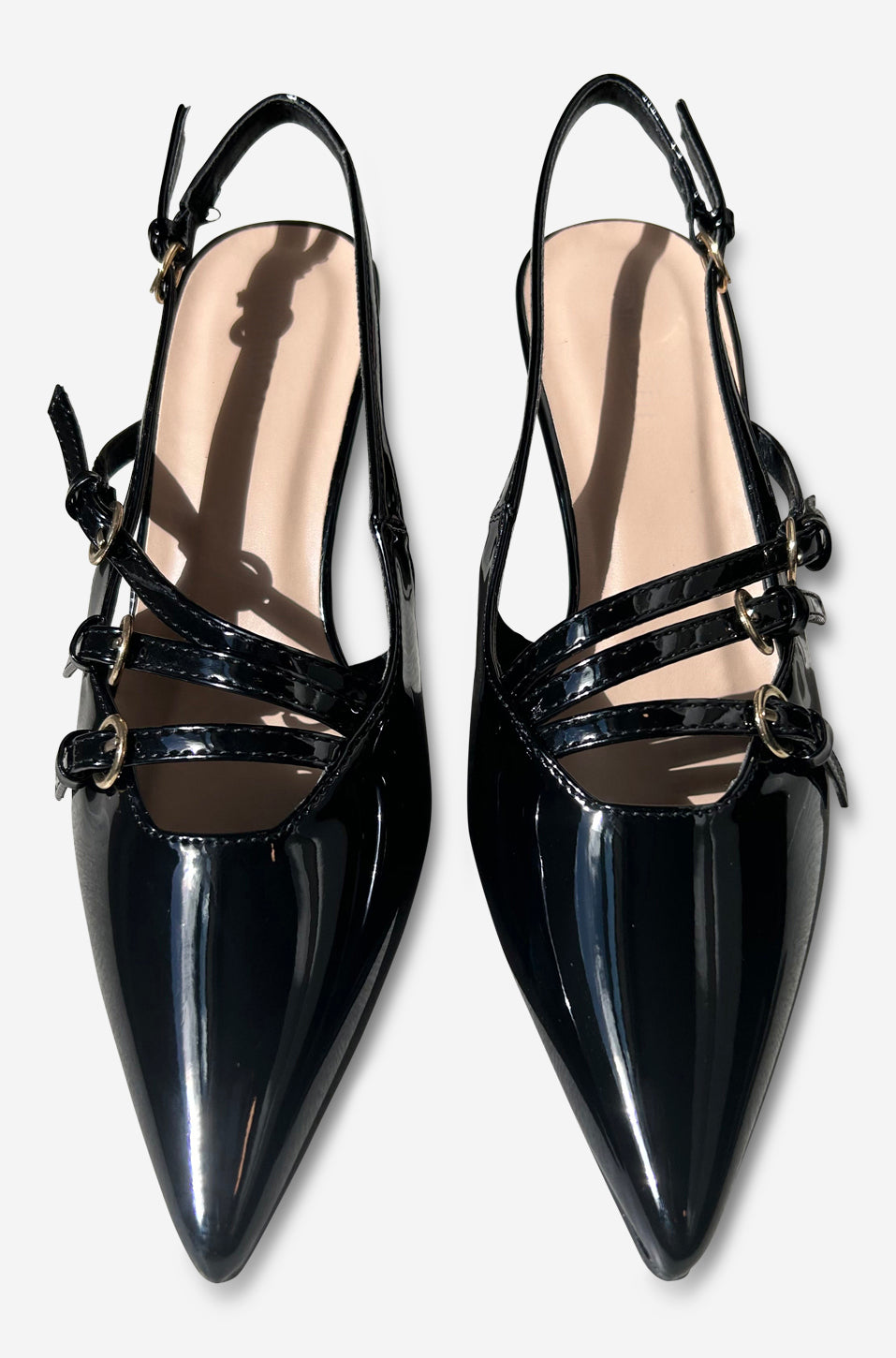 ZAPATO DE TACON NEGRO PATENTE