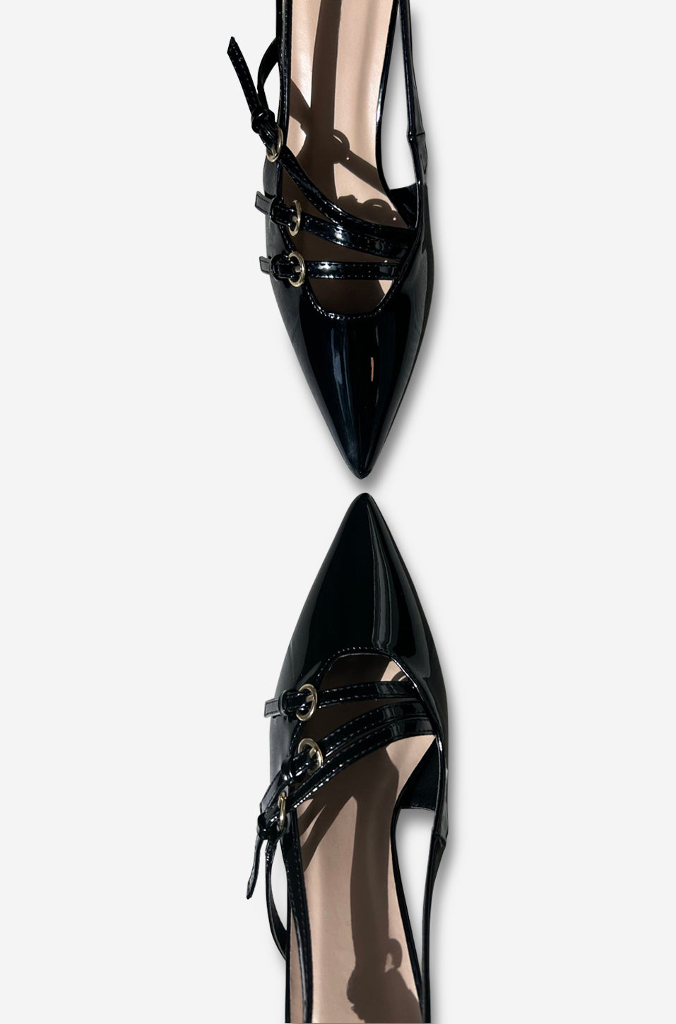 ZAPATO DE TACON NEGRO PATENTE