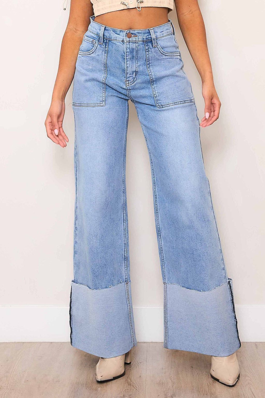 WIDE LEG JEAN