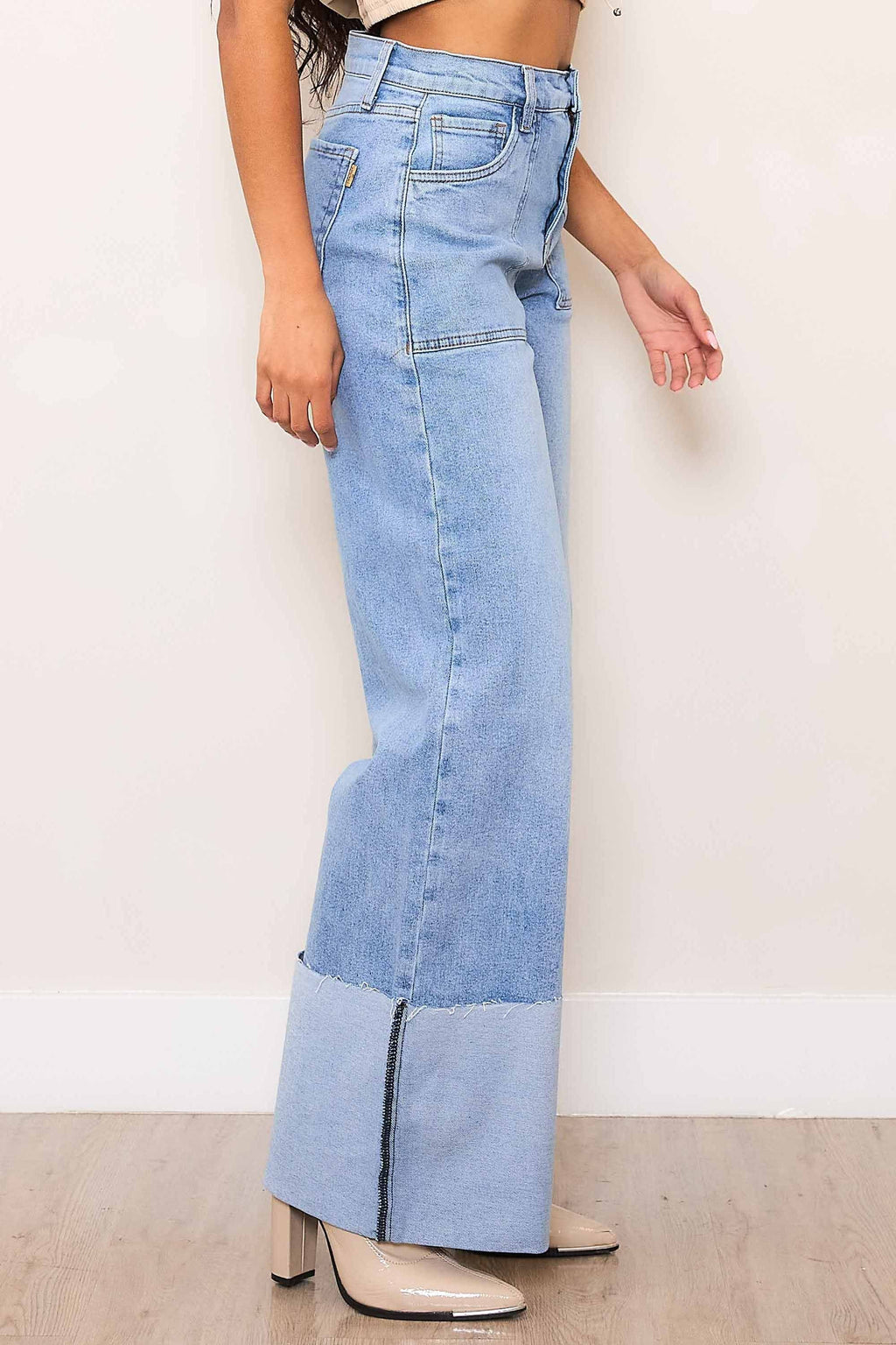 WIDE LEG JEAN