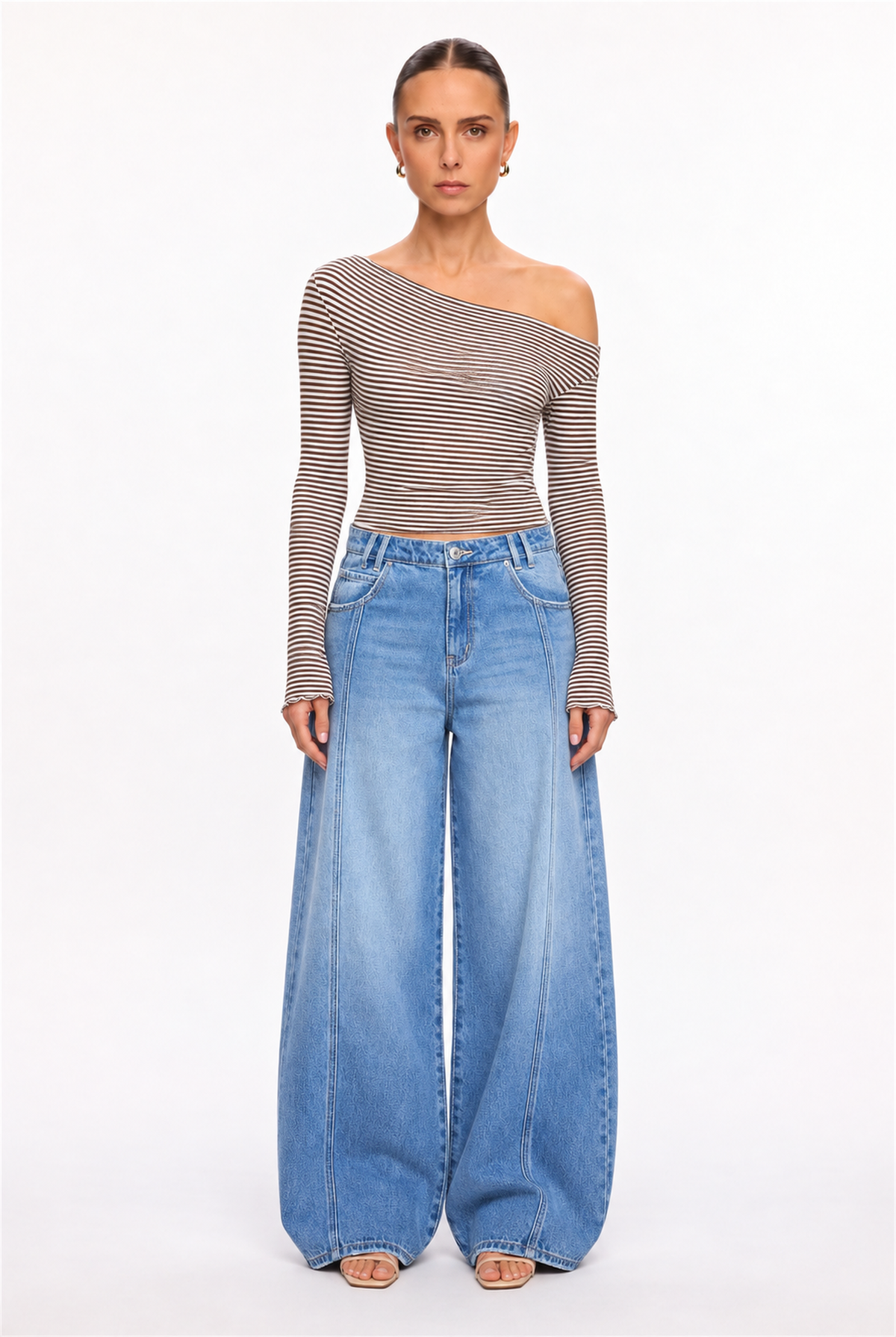 LIGHT-WASH FRONT-SEAM EXTRA-BAGGY JEANS - front view