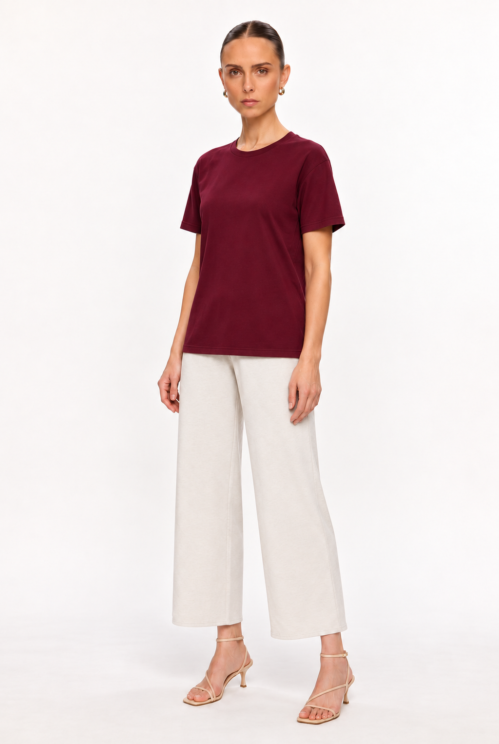 BURGUNDY RELAXED CREW-NECK T-SHIRT - three-quarter view