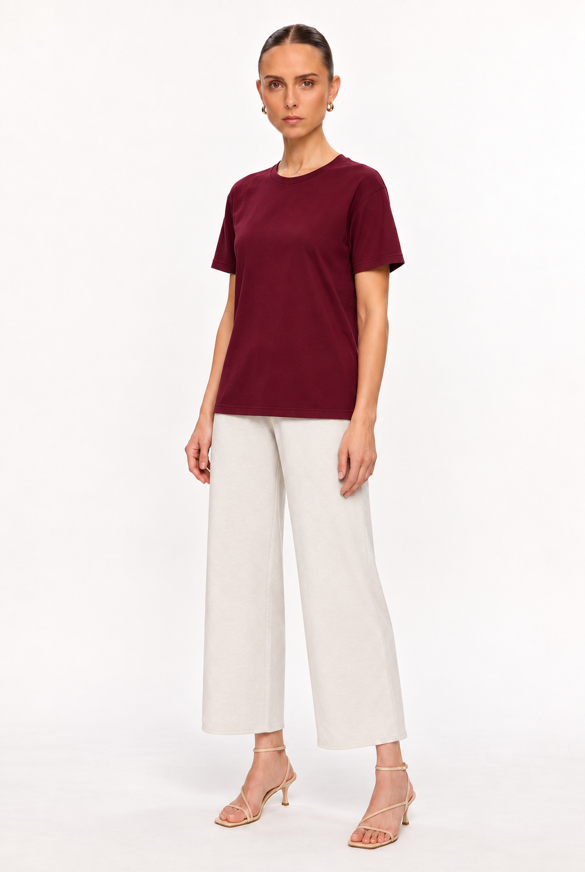 BURGUNDY RELAXED CREW-NECK T-SHIRT - three-quarter view