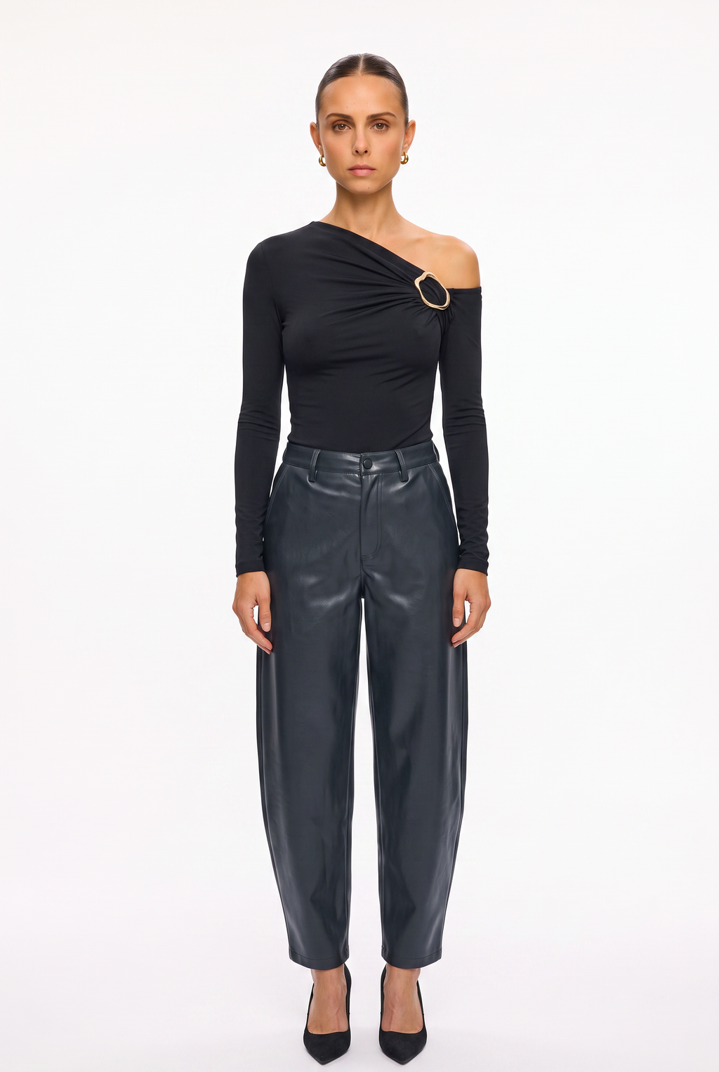 Pantalón cuero negro - frontal