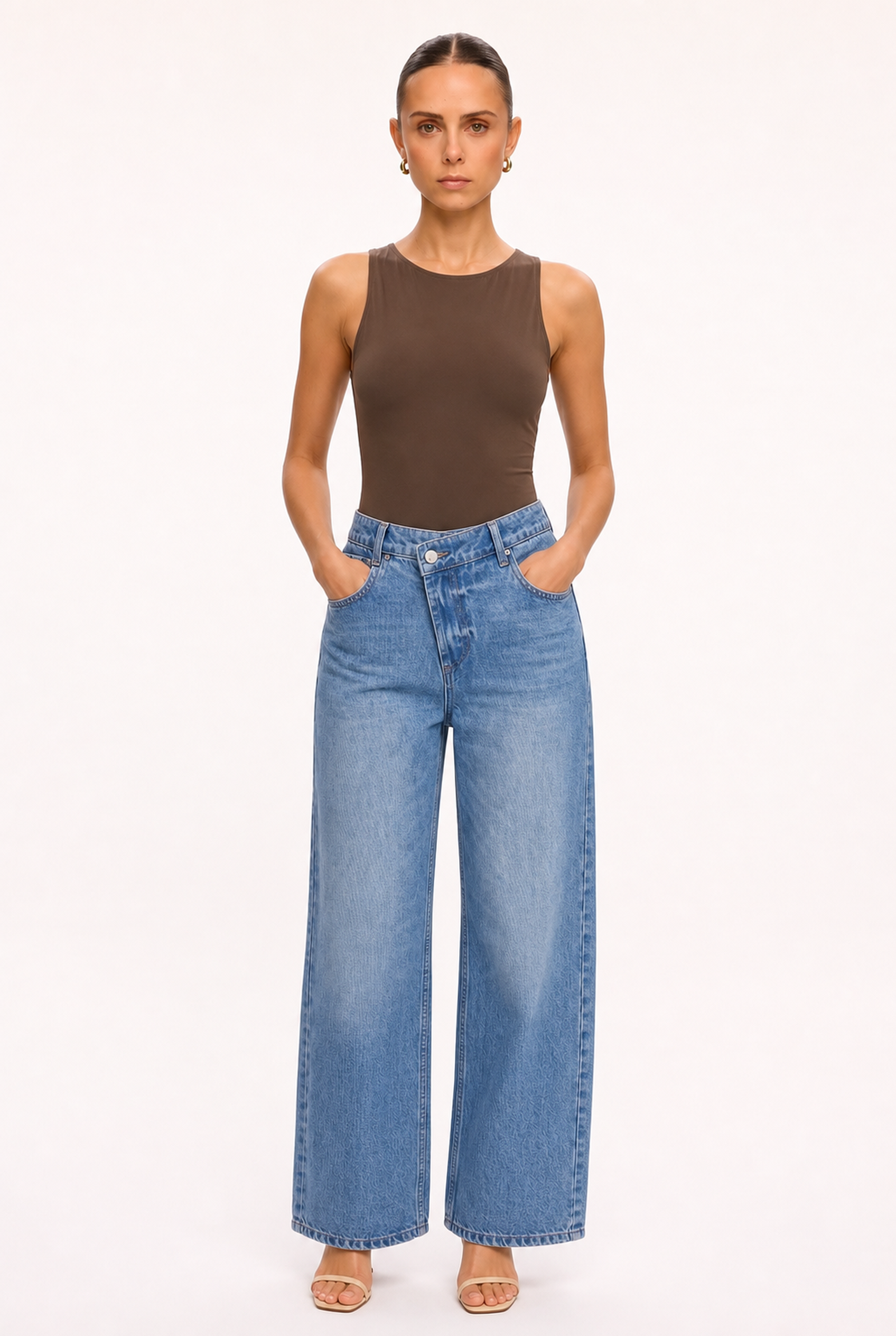 CHOCOLATE SLEEVELESS CREW NECK BODYSUIT - Alternate view