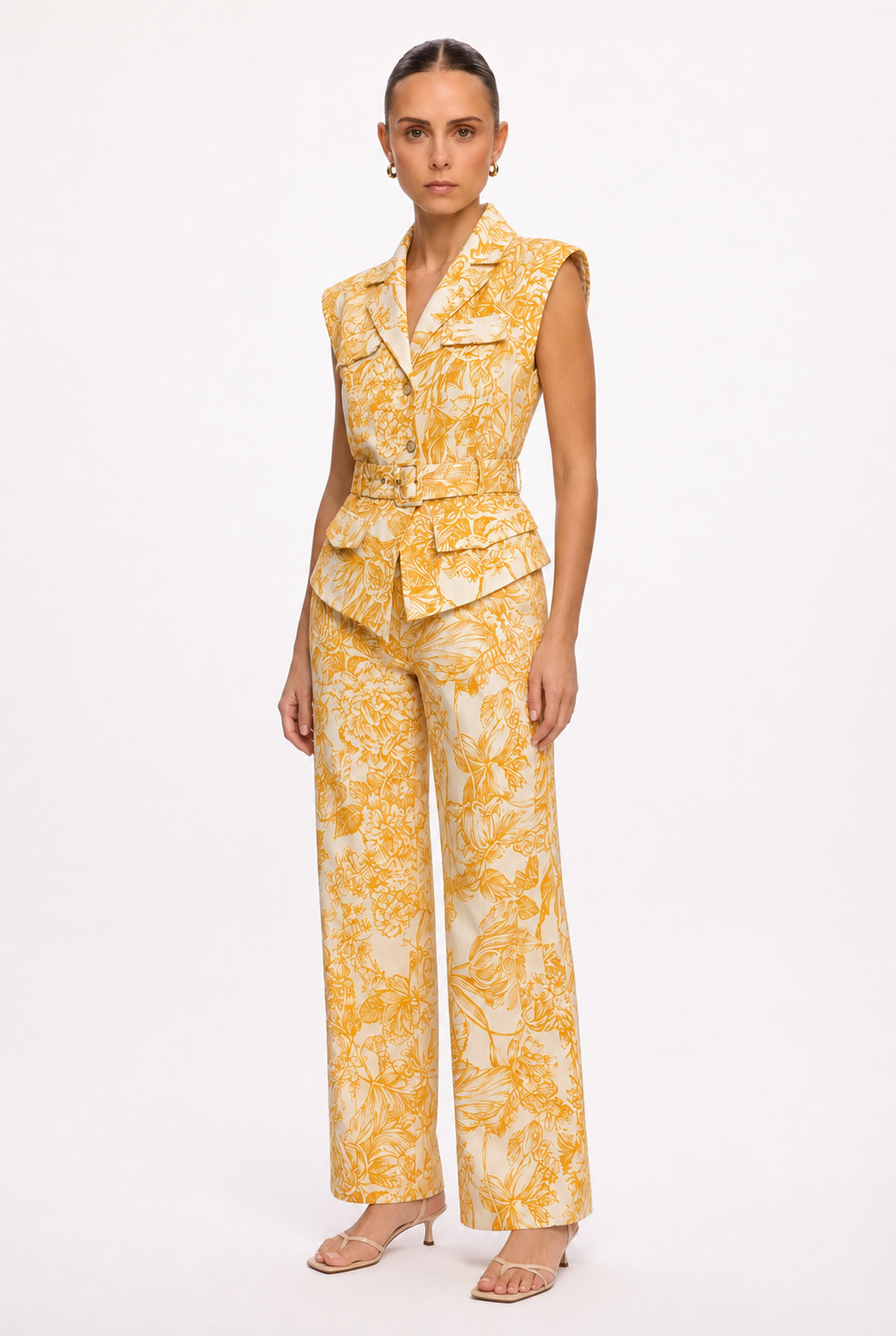 YELLOW FLORAL VEST AND PANTS SET - Alternate view